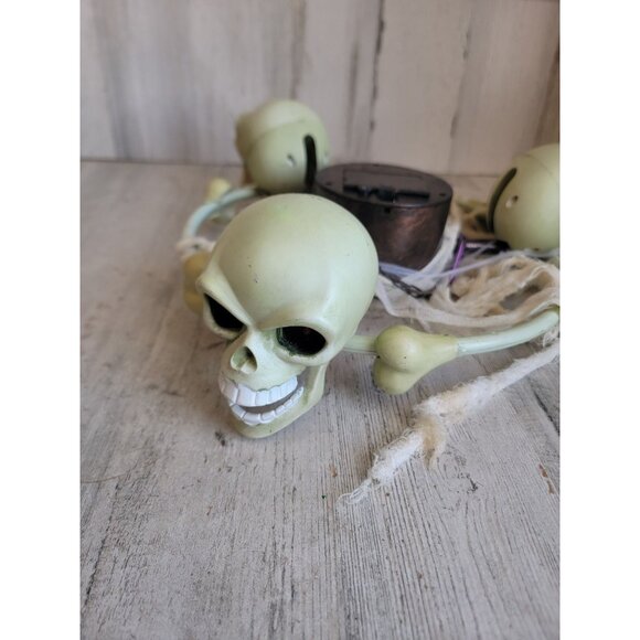 Animated Halloween skull chandelier AS IS hanging crop decor scary - Picture 3 of 11